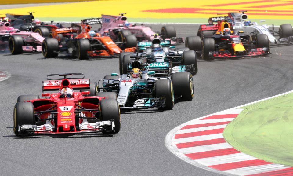 A full grid with Vettel running first and Hamilton second